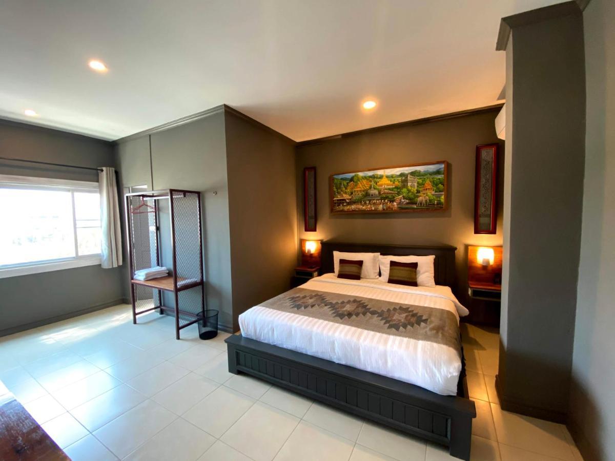 Patuxay Place Vientiane Exteriör bild