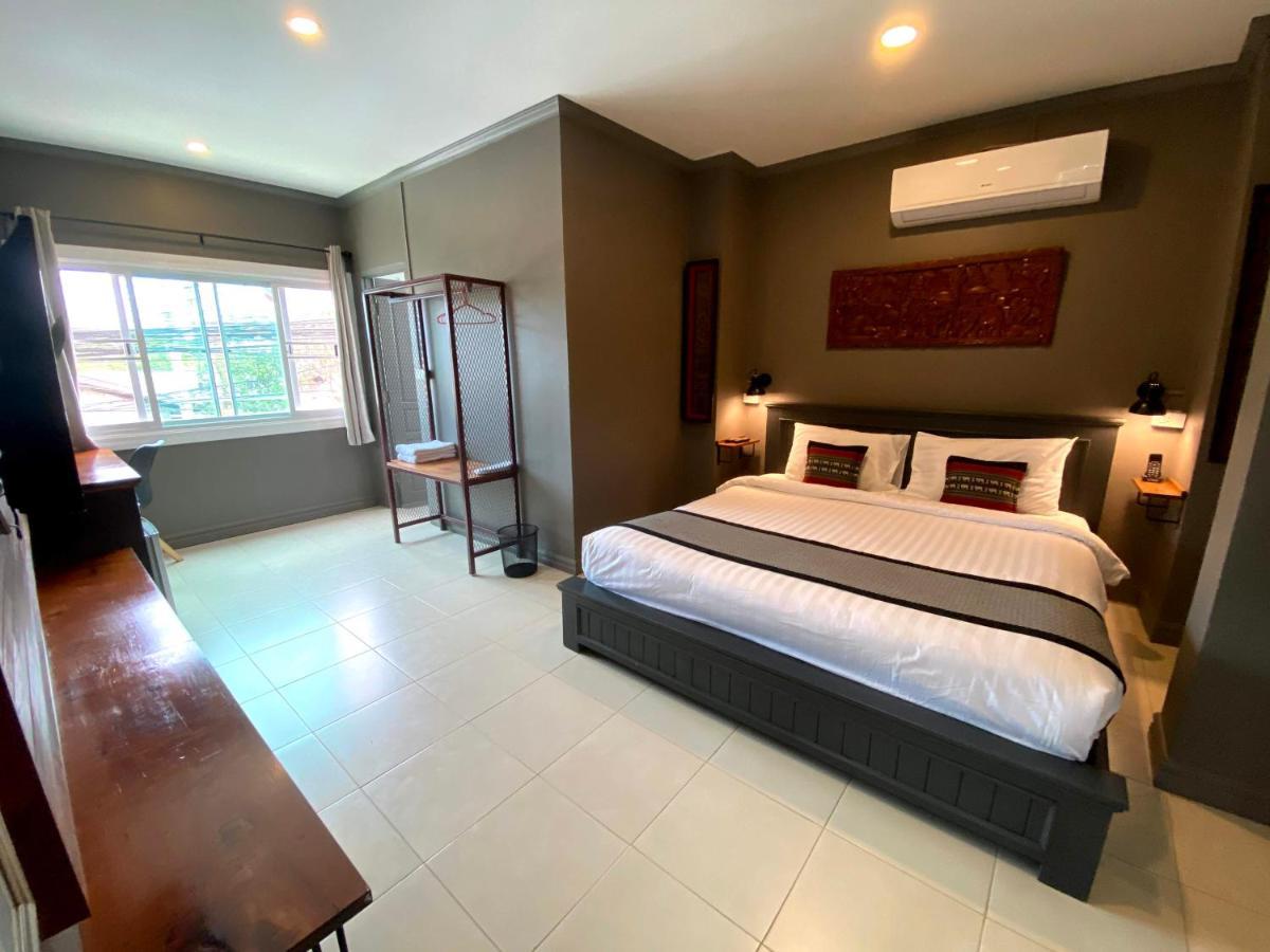 Patuxay Place Vientiane Exteriör bild
